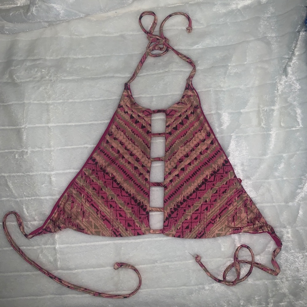 Bettini’s Reversible Bikini Top